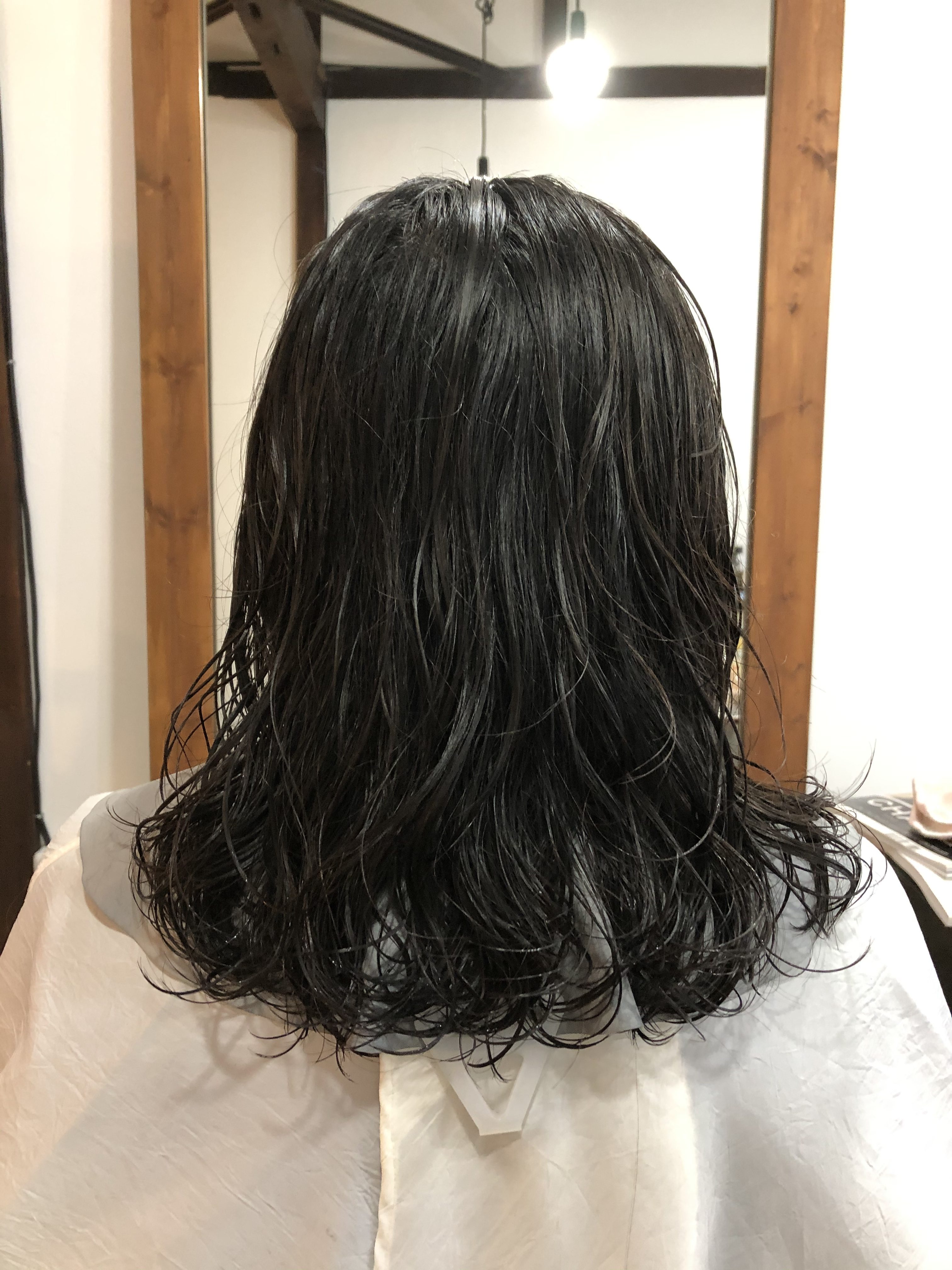 バッサリとショートボブに！細かくハイライトをいれて立体感を～ 北千住の美容室・ヘアサロン pejite